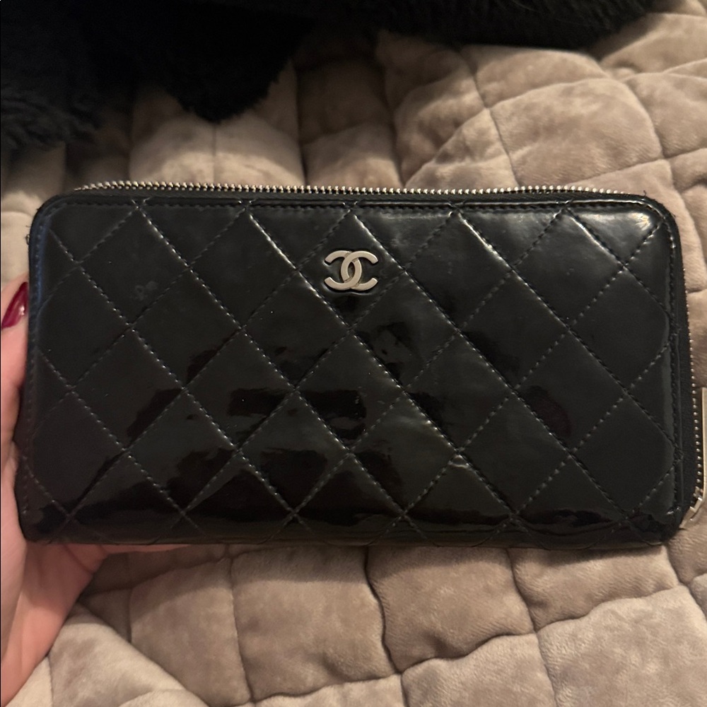 CHANEL Black Patent Quilted Wallet